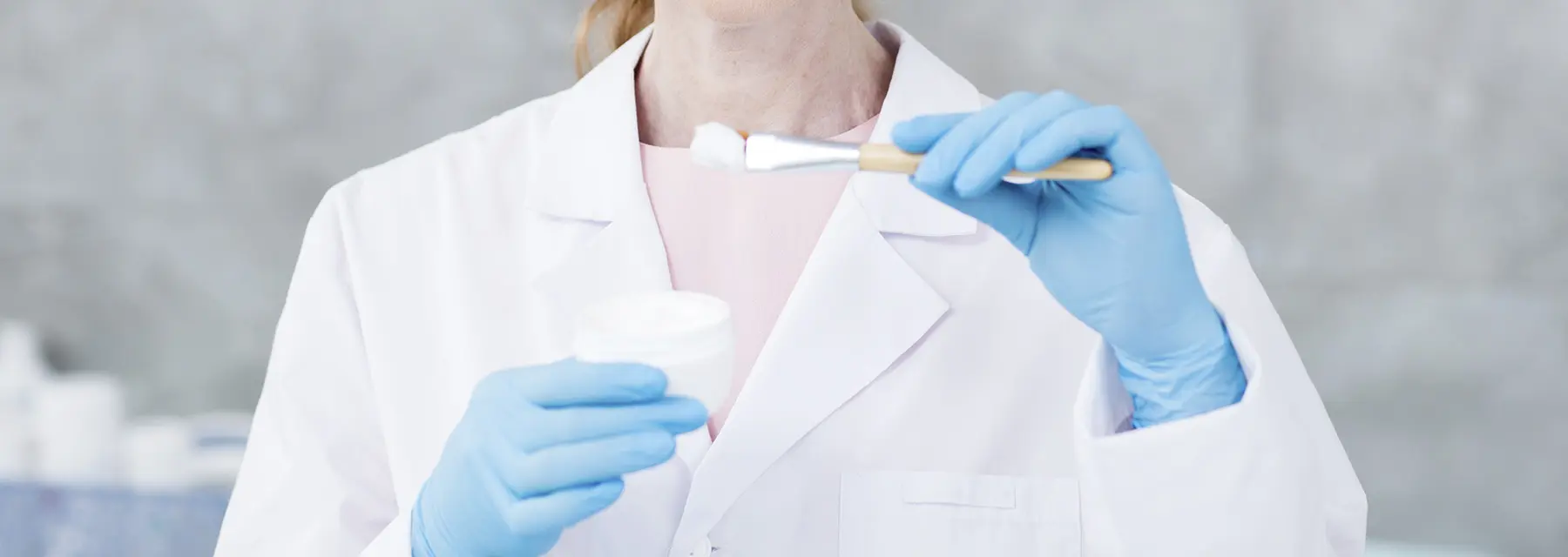 ¿Cuánto gana un cosmetólogo?