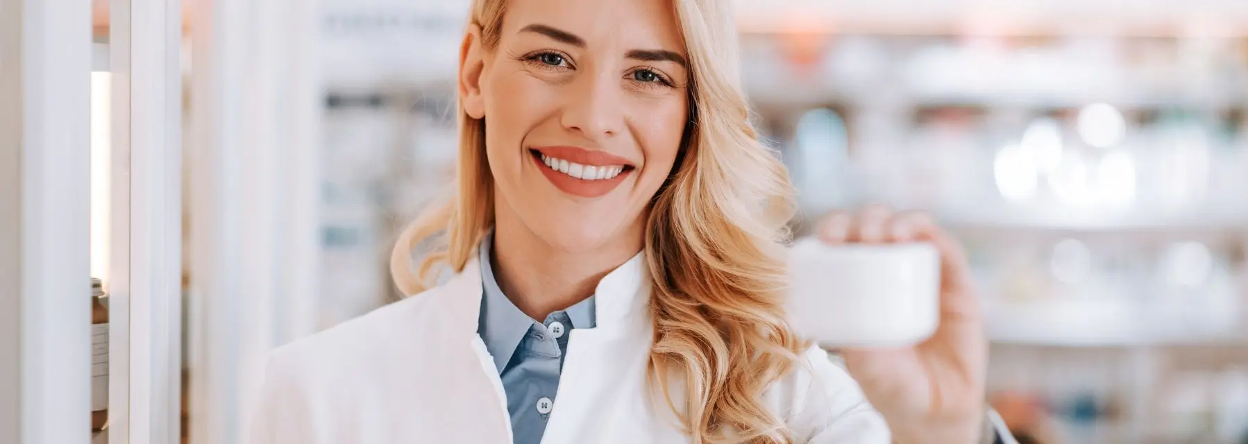 ¿Cómo trabajar en dermofarmacia?