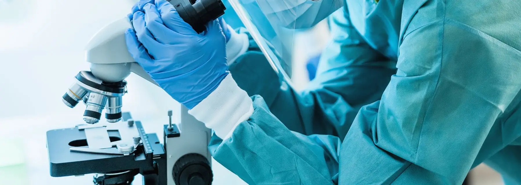 ¿Qué normativa está vigente para laboratorios clínicos?