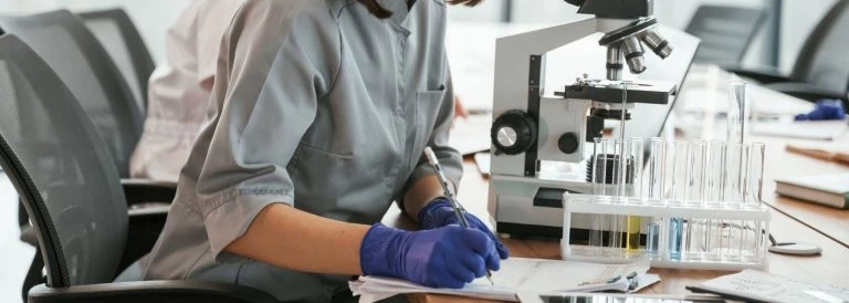 Guía para aprovechar al máximo las prácticas del máster en análisis clínicos